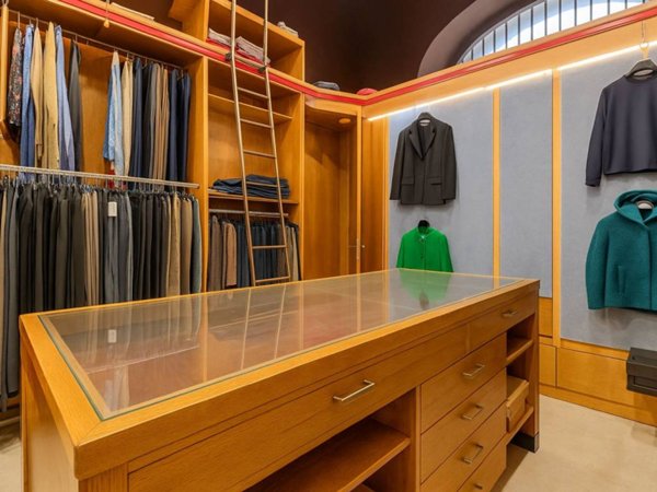 negozio in vendita a Milano in zona Isola