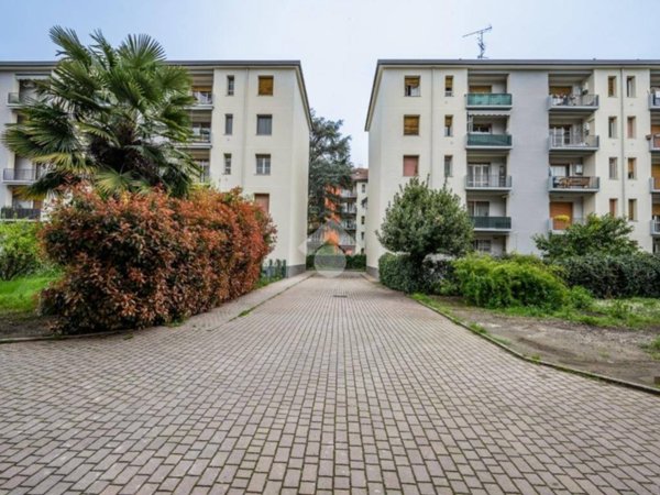 appartamento in vendita a Milano in zona Corvetto