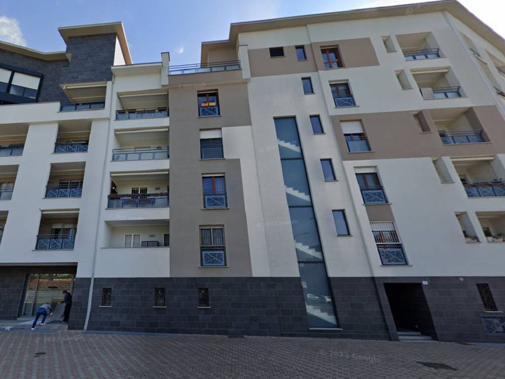 appartamento in vendita a Milano in zona Baggio