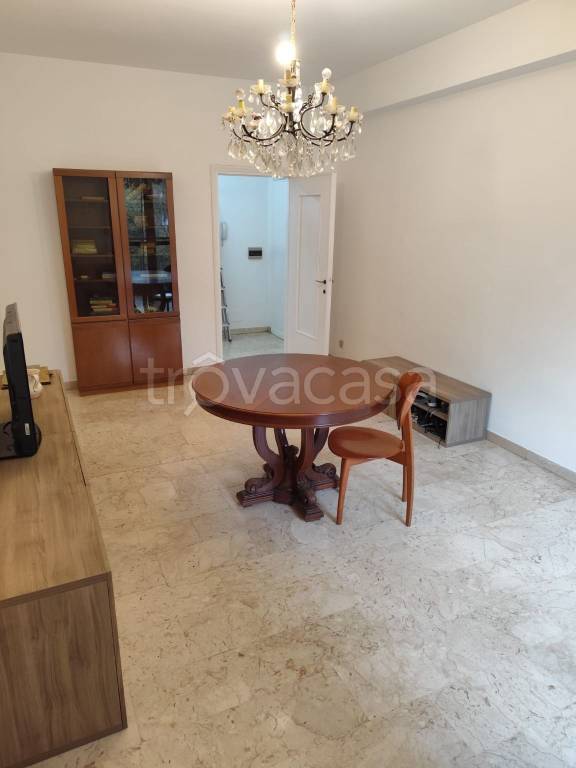 appartamento in vendita a Milano in zona Lorenteggio