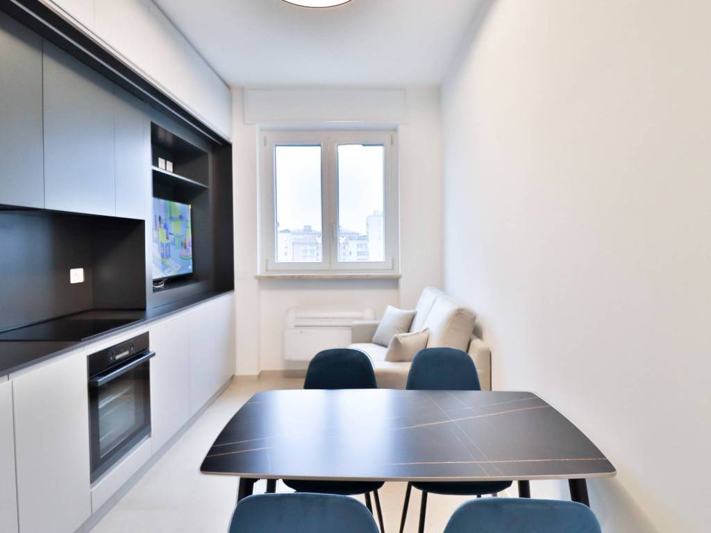 appartamento in vendita a Milano in zona Baggio