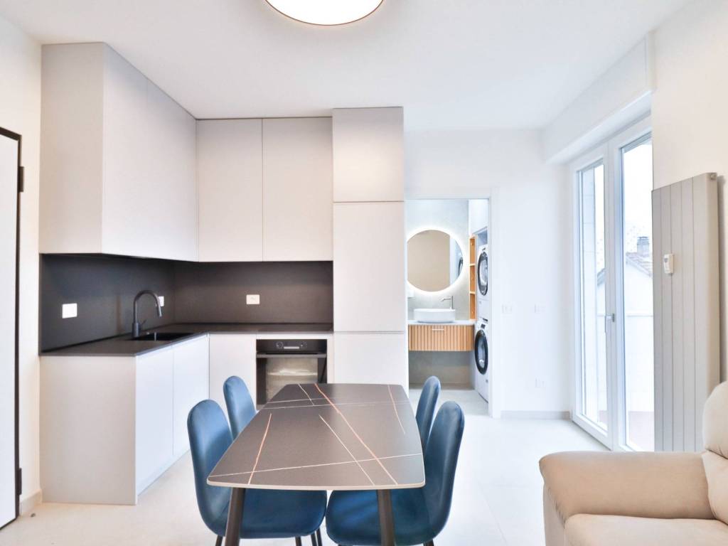 appartamento in vendita a Milano in zona Baggio