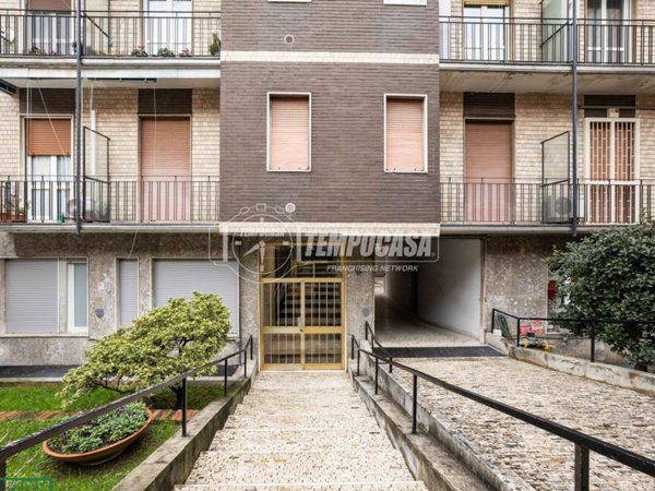 appartamento in vendita a Milano in zona Gorla
