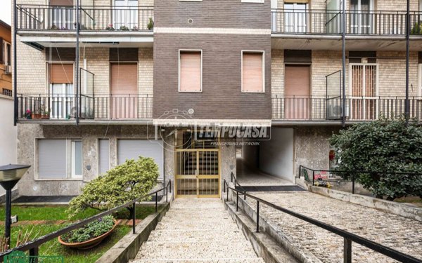 appartamento in vendita a Milano in zona Gorla