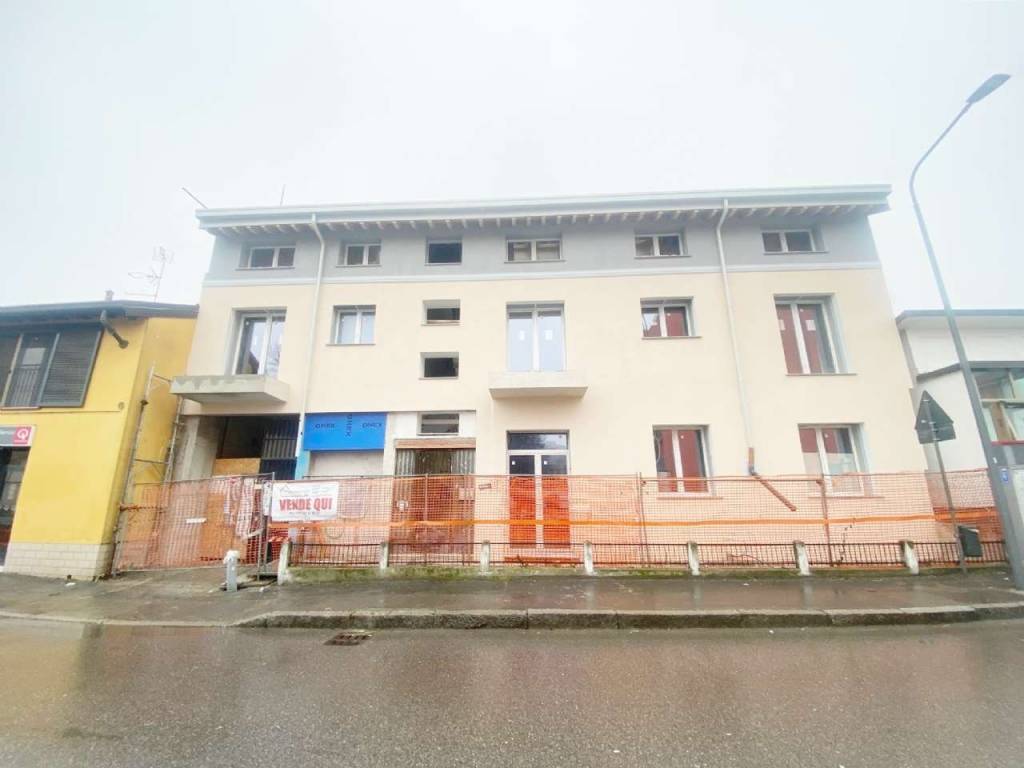 appartamento in vendita a Milano in zona Trenno