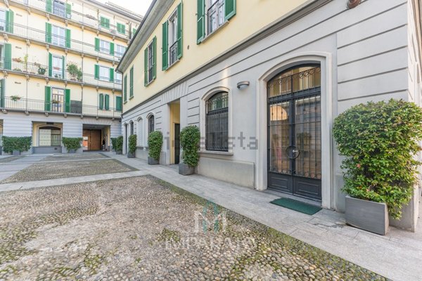 appartamento in vendita a Milano in zona Porta Genova