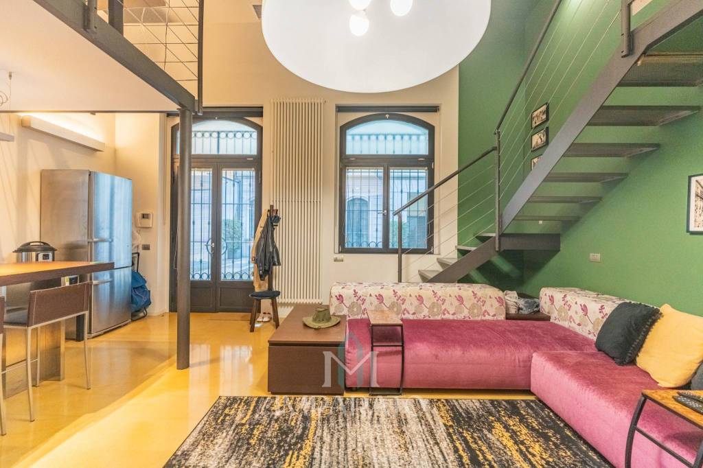 appartamento in vendita a Milano in zona Porta Genova