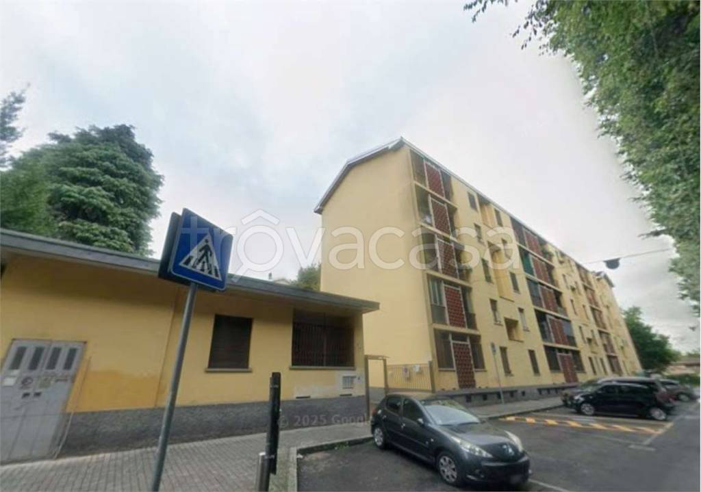 appartamento in vendita a Milano in zona Corvetto