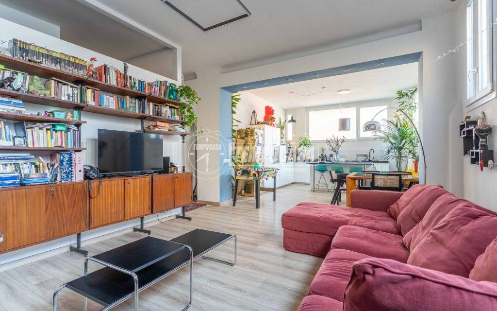 appartamento in vendita a Milano in zona Famagosta