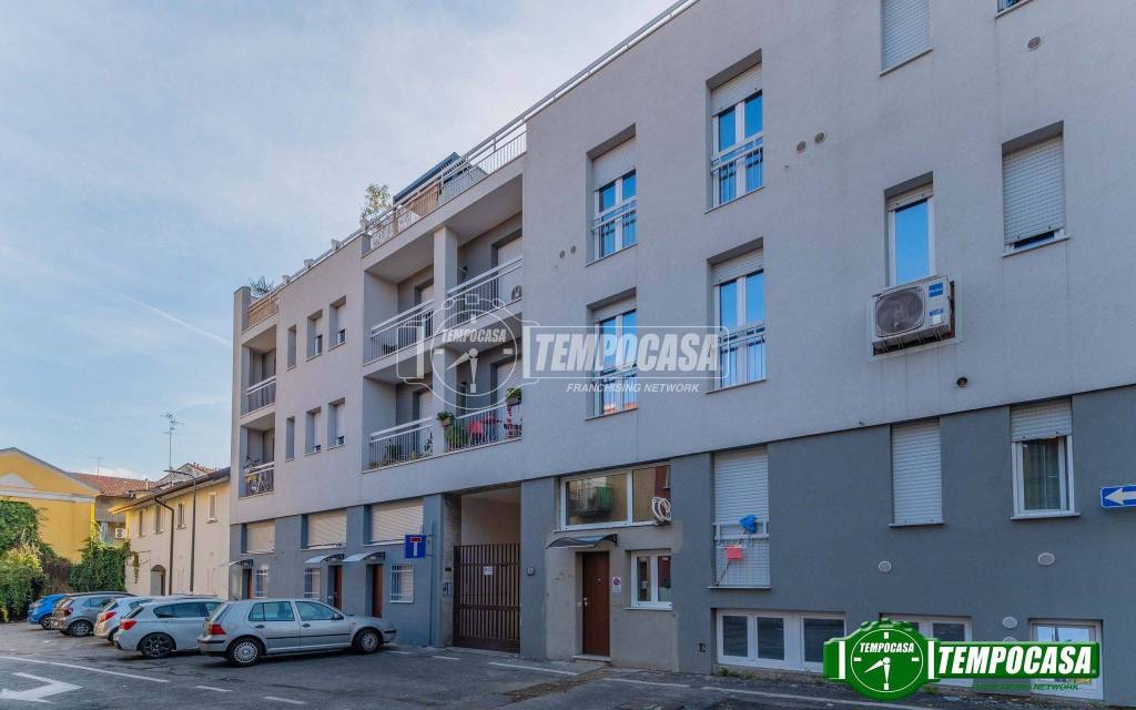 appartamento in vendita a Milano in zona Quarto Oggiaro
