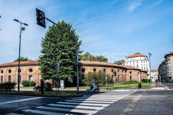 appartamento in vendita a Milano in zona Guastalla