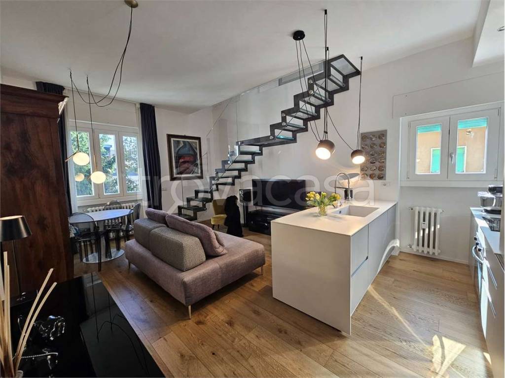 appartamento in vendita a Milano in zona Gorla