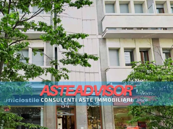 appartamento in vendita a Milano in zona Guastalla