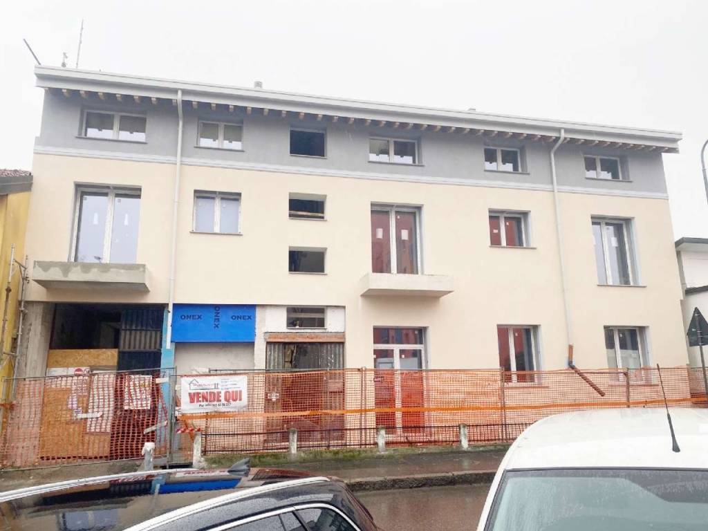 appartamento in vendita a Milano in zona Trenno