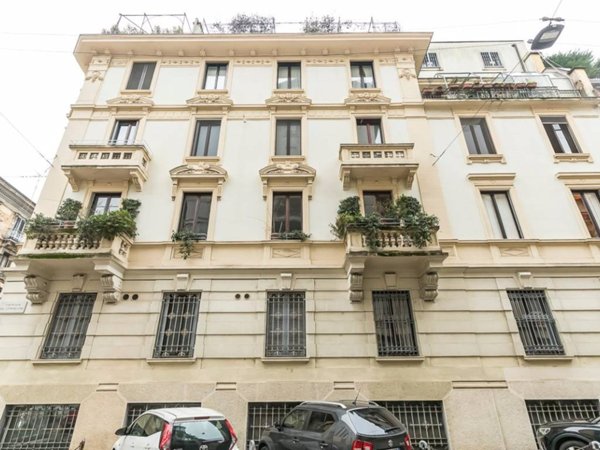 appartamento in vendita a Milano in zona Sant'Ambrogio