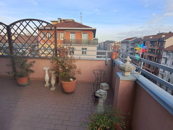 appartamento in vendita a Milano in zona Solari