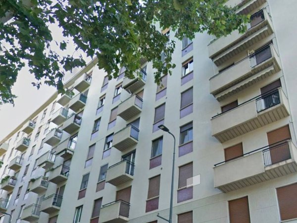 appartamento in vendita a Milano in zona Porta Romana