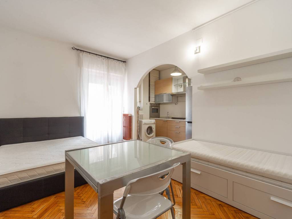 appartamento in vendita a Milano in zona Vigentino