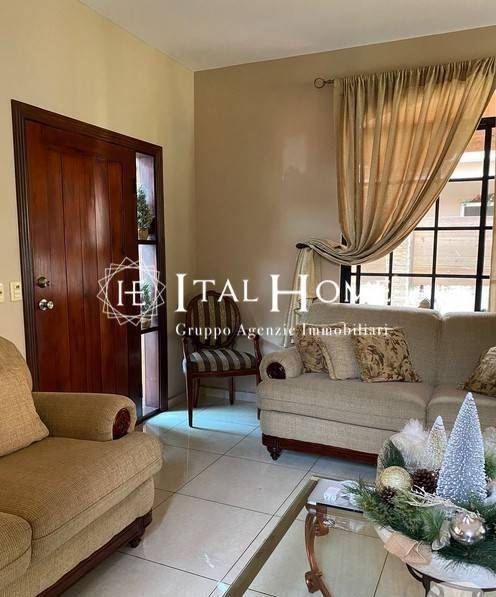 appartamento in vendita a Milano in zona Lorenteggio