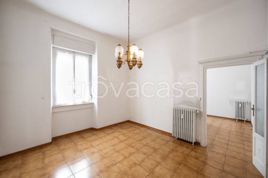 appartamento in vendita a Milano in zona Lambrate