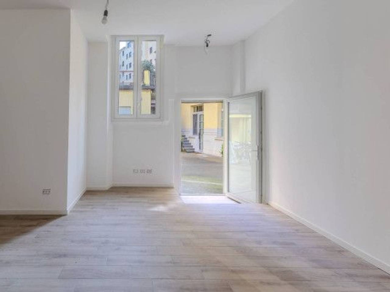 appartamento in vendita a Milano in zona Forze Armate