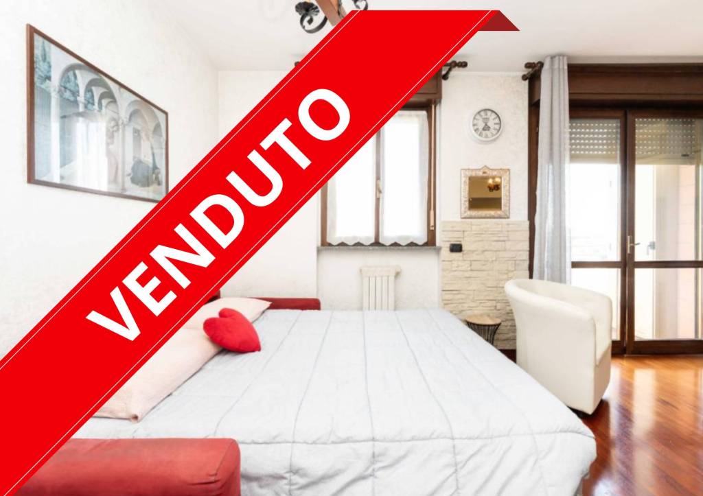 appartamento in vendita a Milano in zona Vigentino