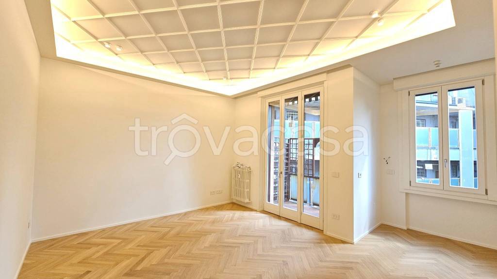 appartamento in vendita a Milano in zona Sempione