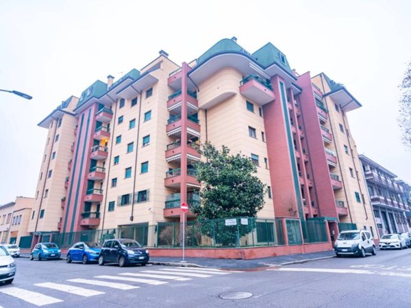 appartamento in vendita a Milano in zona Gorla