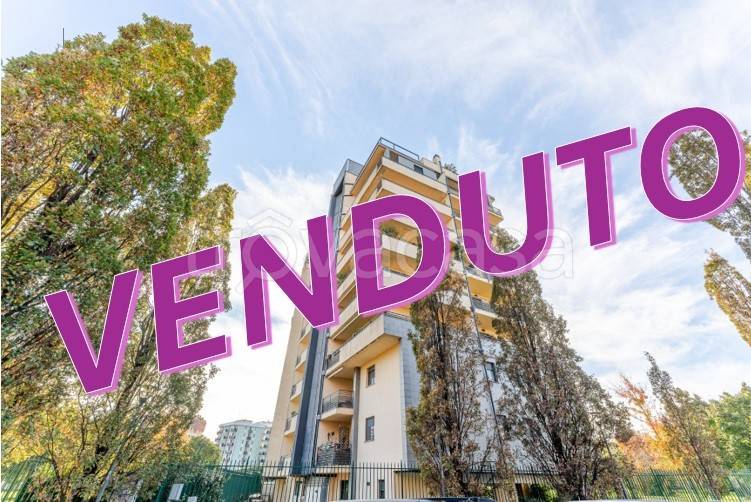 appartamento in vendita a Milano in zona Piazzale Lodi