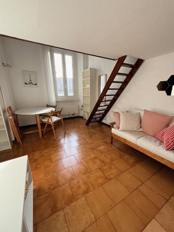 appartamento in vendita a Milano in zona XXII Marzo