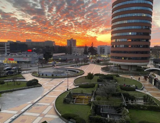 appartamento in vendita a Milano in zona Cadorna
