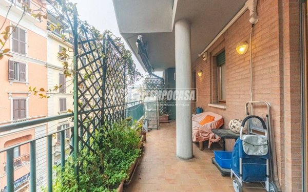 appartamento in vendita a Milano in zona Isola