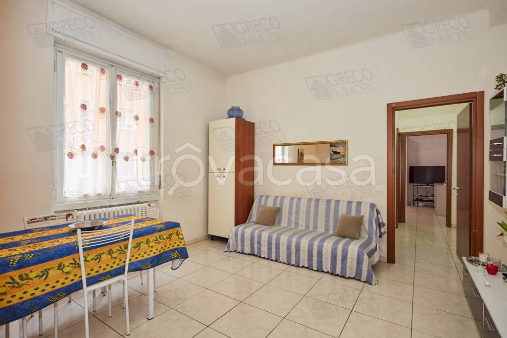 appartamento in vendita a Milano in zona Cascina dei Pomi