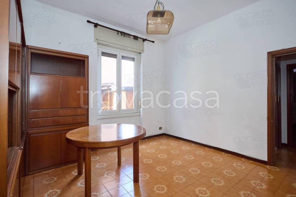 appartamento in vendita a Milano in zona Cascina dei Pomi