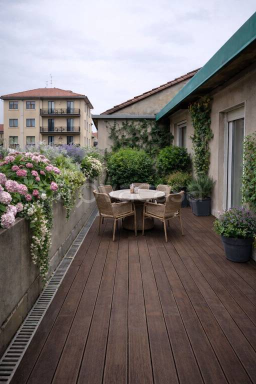 appartamento in vendita a Milano in zona Porta Garibaldi