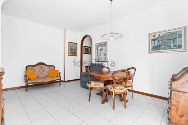 appartamento in vendita a Milano in zona Famagosta