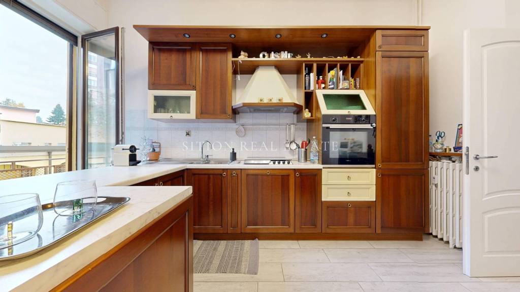 appartamento in vendita a Milano in zona Piazzale Lodi