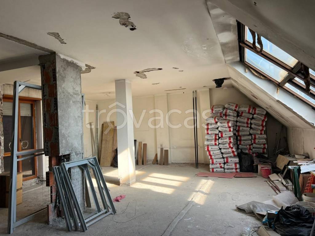 appartamento in vendita a Milano in zona Sempione