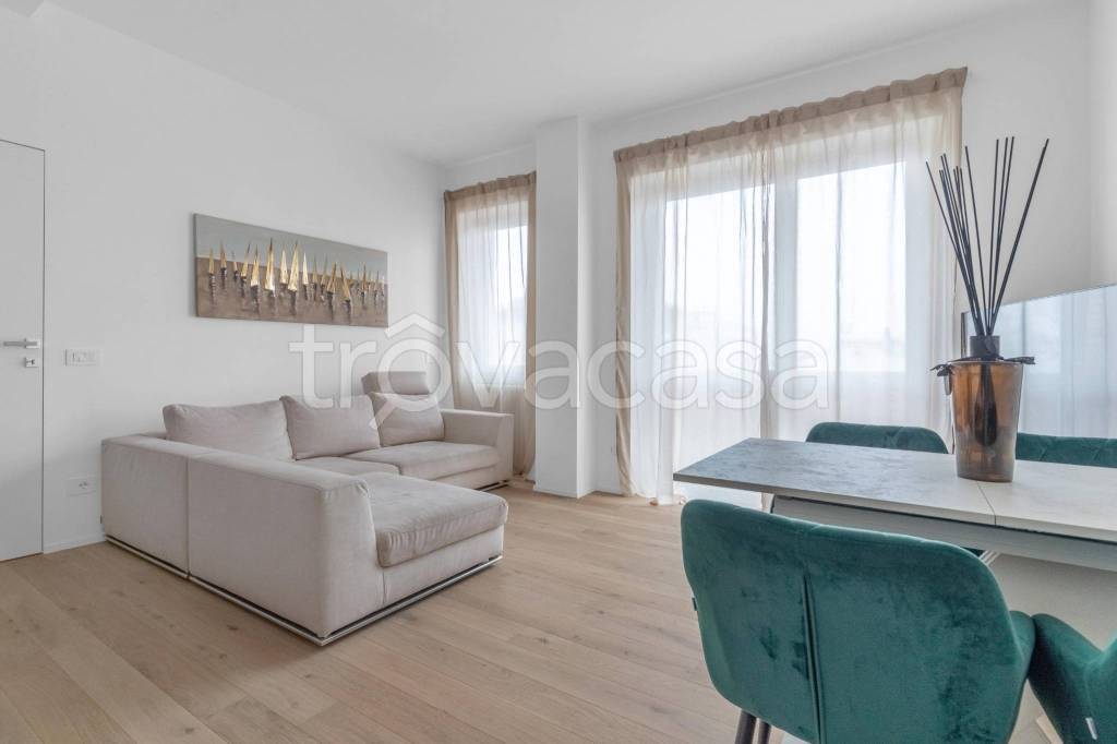 appartamento in vendita a Milano in zona Prato Centenaro