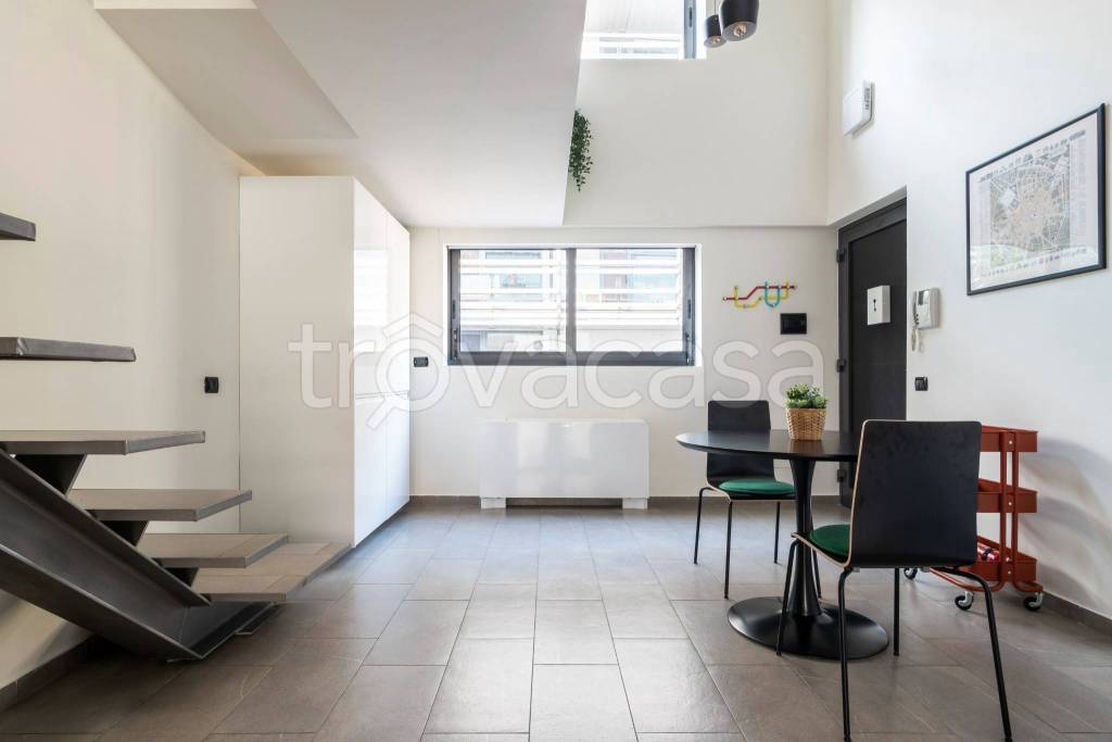 appartamento in vendita a Milano in zona Barona