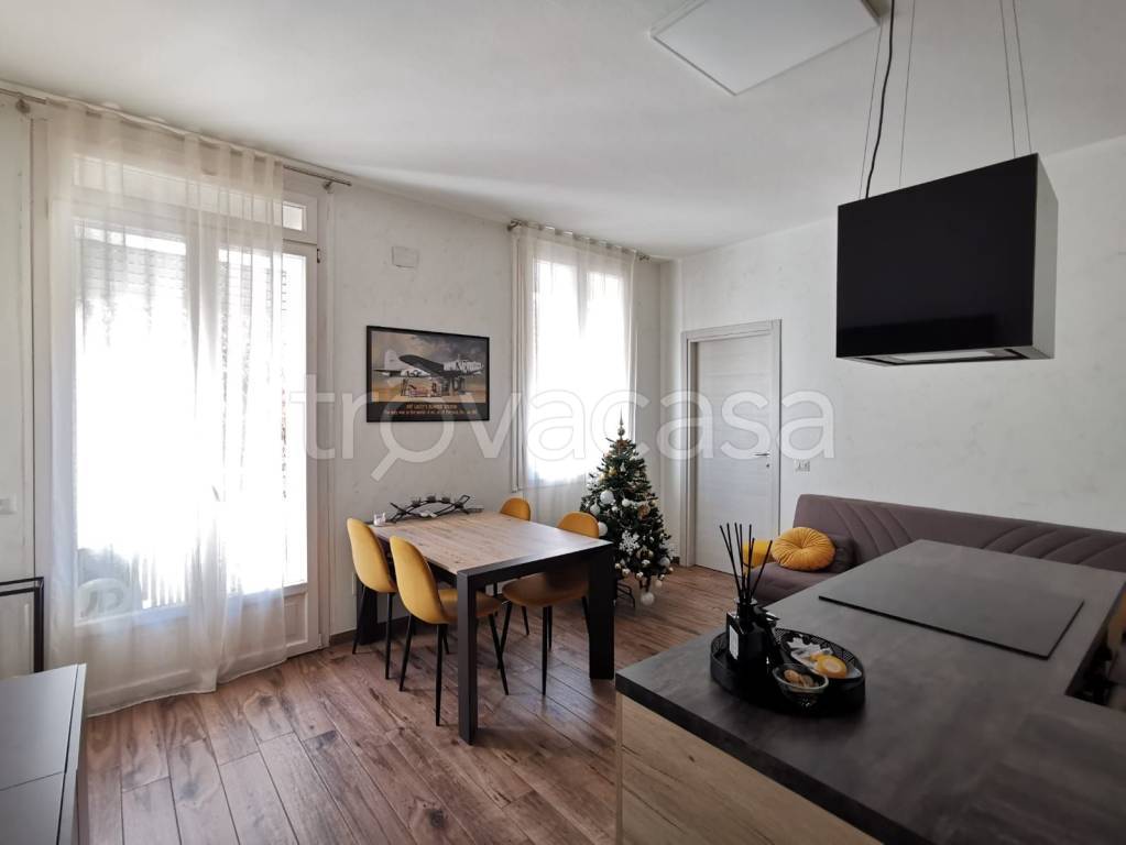 appartamento in vendita a Milano in zona Gratosoglio