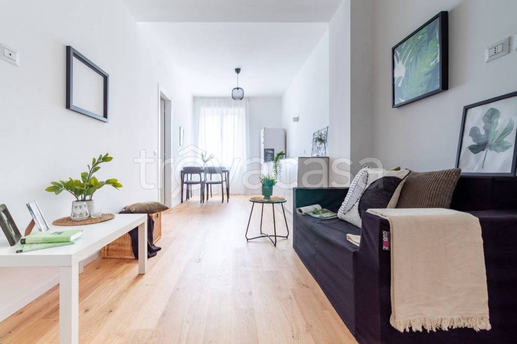 appartamento in vendita a Milano in zona Prato Centenaro