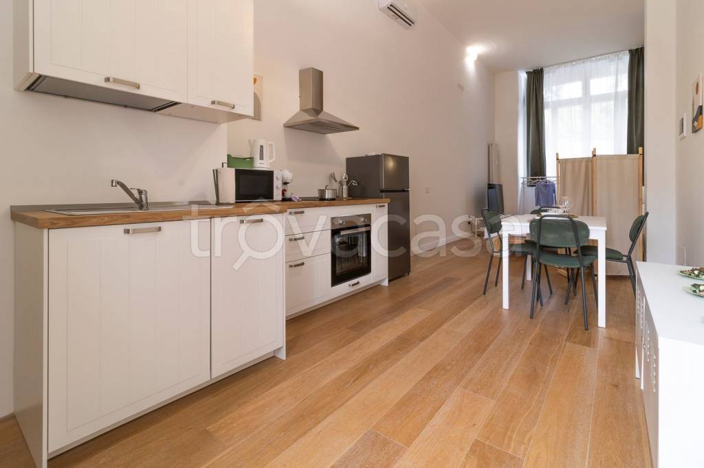 appartamento in vendita a Milano in zona Barona