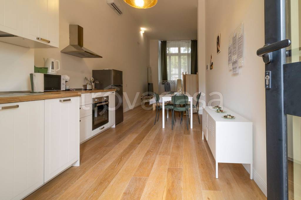 appartamento in vendita a Milano in zona Barona