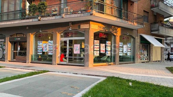 negozio in vendita a Milano in zona Solari