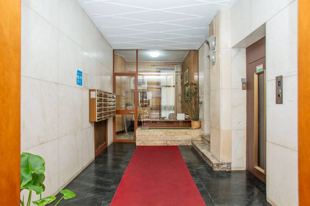 appartamento in vendita a Milano in zona Porta Venezia