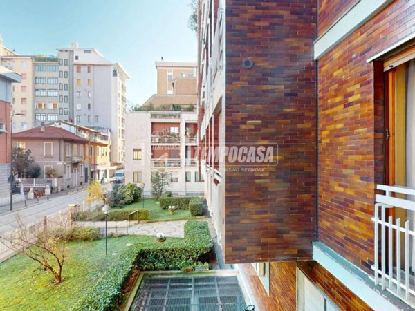 appartamento in vendita a Milano in zona Ghisolfa