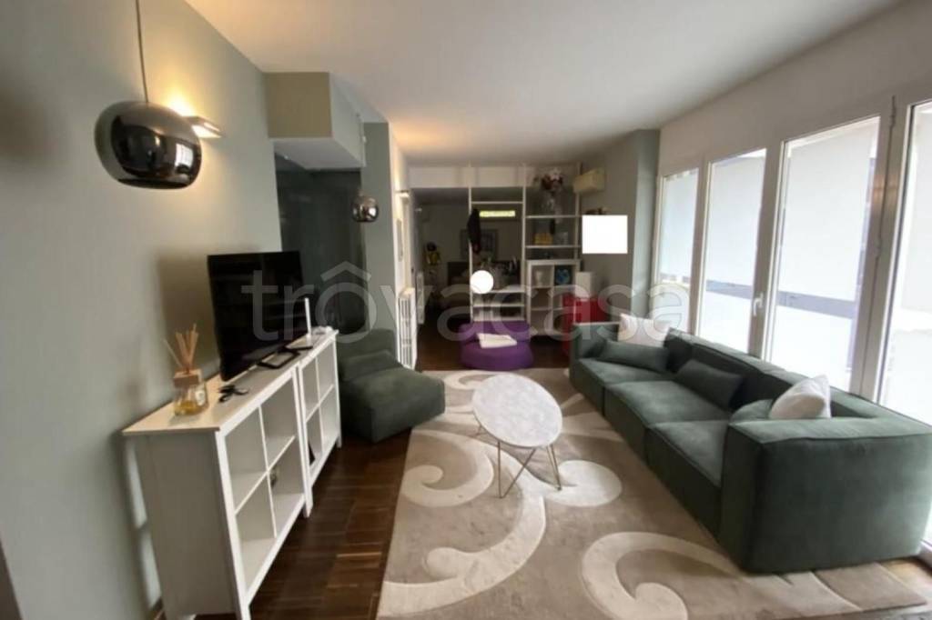 appartamento in vendita a Milano in zona Figino