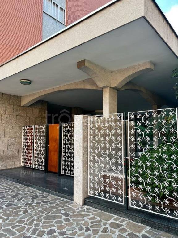 appartamento in vendita a Milano in zona Dergano