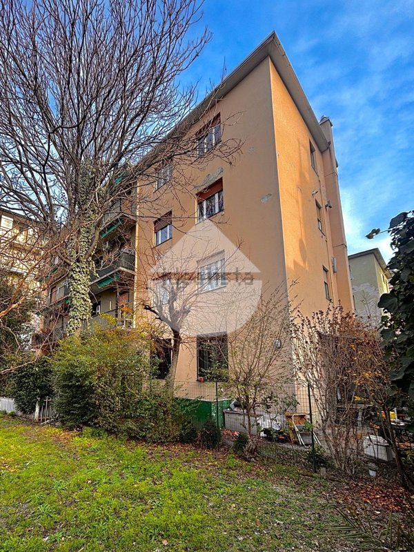 appartamento in vendita a Milano in zona Lambrate